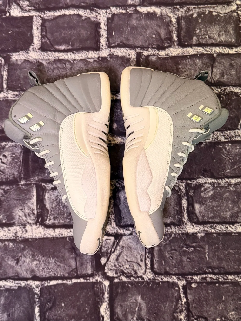 Nike air Jordan retro 12 stealth sz 8.5